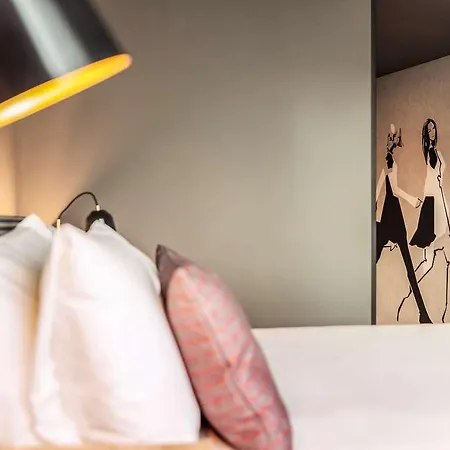 Ibis Styles Centre *
