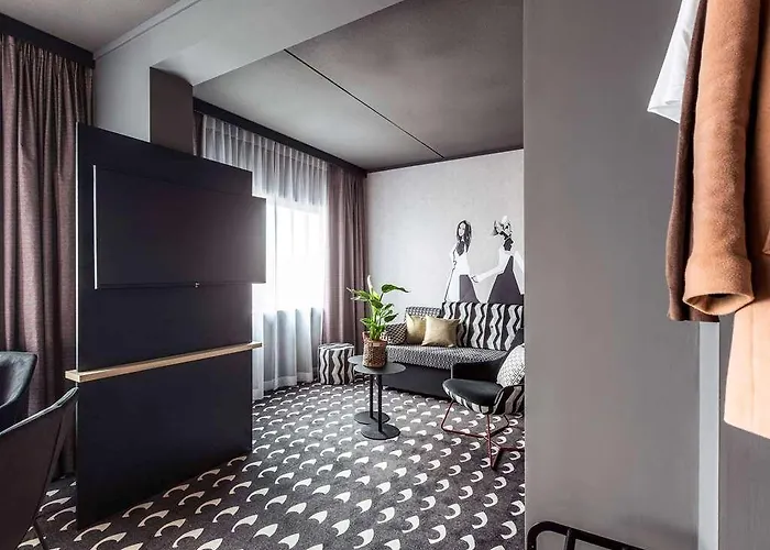 Ibis Styles Centre فندق