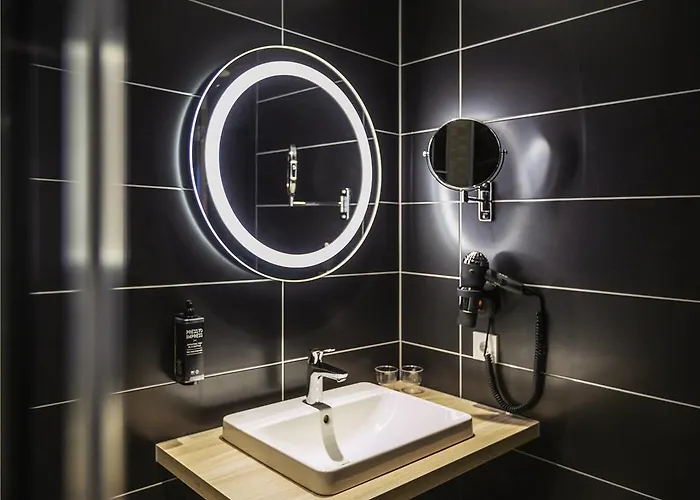 Ibis Styles Centre فندق